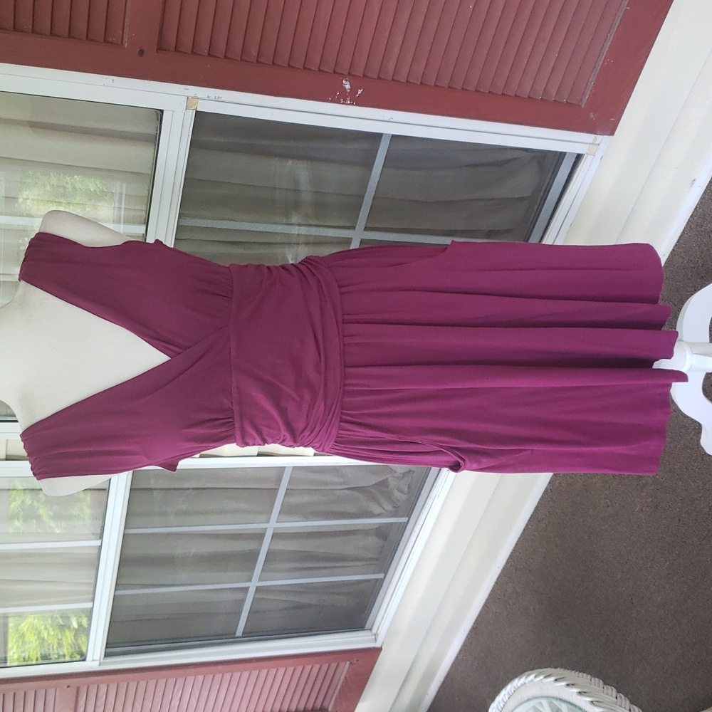 Athleta Sleeveless Ruched Side Pocket Front Dress